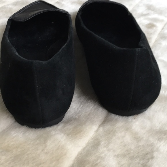 Kenneth Cole New York Flats/ Slip-Ons - Picture 4 of 8